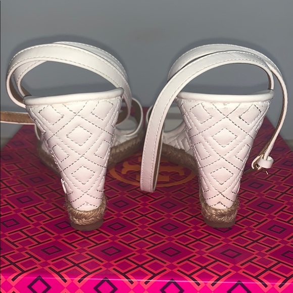 Quilted wedges - Picture 3 of 4